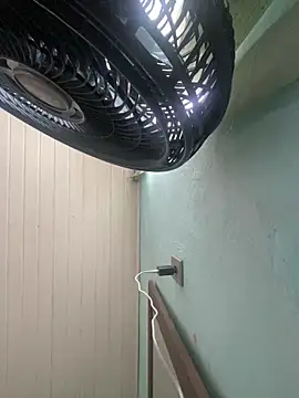 Snapshot of agathahoty chatting on 11-02-25, 05:15 agathahoty online show from 11-02-25, 05:15