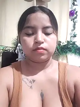 Snapshot of Emily_Lit chatting on 12-21-25, 04:52 Emily Lit online show from 12-21-25, 04:52