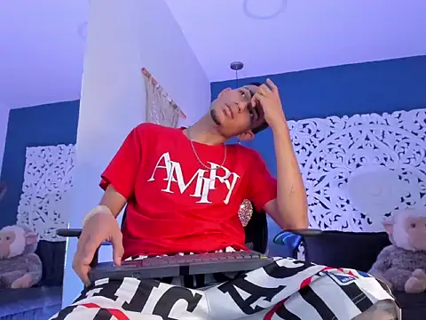 Adonis WB online show from 09-30-25, 08:36