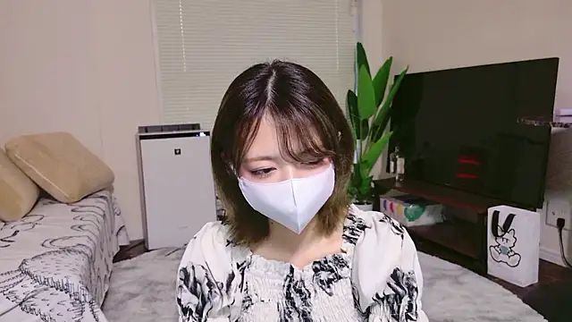 Azusa DoMybest online show from 02-11-26, 07:46