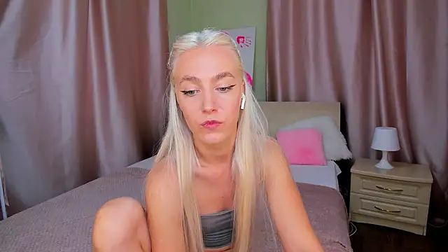 Snapshot of mishapallmer chatting on 07-14-26, 07:41 mishapallmer online show from 07-14-26, 07:41