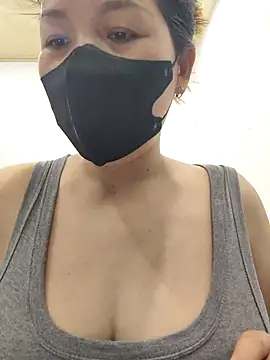 Snapshot of Ladymlem chatting on 10-11-25, 06:12 Ladymlem online show from 10-11-25, 06:12