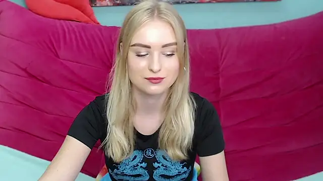 Snapshot of SofySofty chatting on 09-17-25, 04:36 SofySofty online show from 09-17-25, 04:36