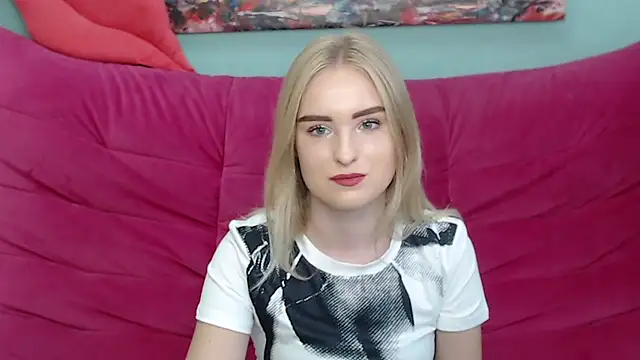 Snapshot of SofySofty chatting on 09-19-25, 04:47 SofySofty online show from 09-19-25, 04:47