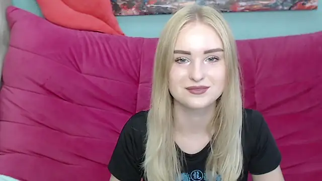 Snapshot of SofySofty chatting on 09-21-25, 04:58 SofySofty online show from 09-21-25, 04:58