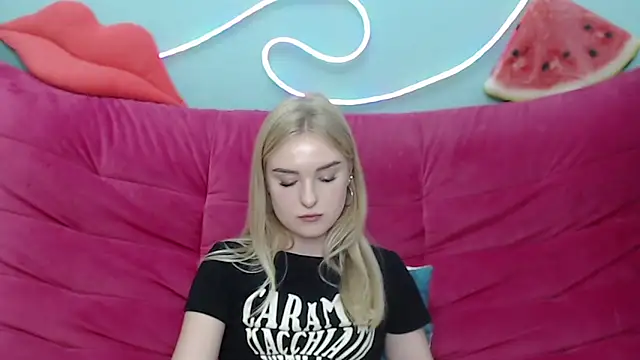 Snapshot of SofySofty chatting on 11-07-25, 05:57 SofySofty online show from 11-07-25, 05:57