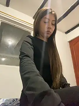 Sara-cooper2 online show from 10-11-25, 11:03