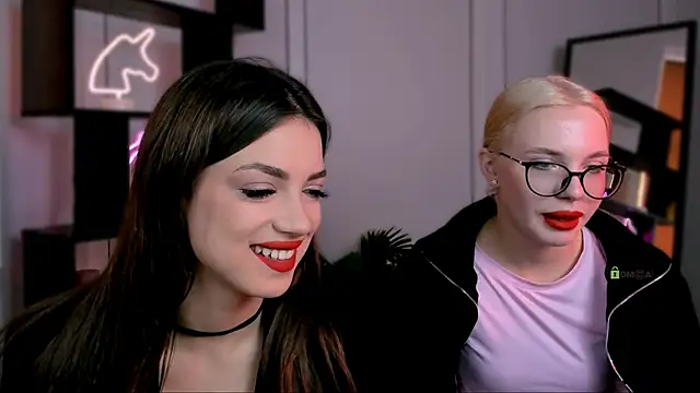 Snapshot of rose_style chatting on 10-17-25, 08:50 rose style online show from 10-17-25, 08:50