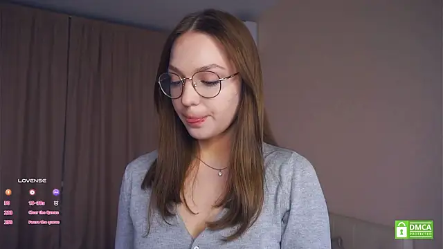 NguyetHankey online show from 09-19-25, 03:34