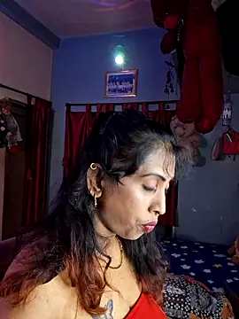 Love Beauty01 online show from 05-30-26, 06:16