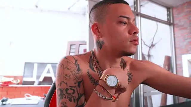 AlphaMasterXxx online show from 04-12-26, 03:50