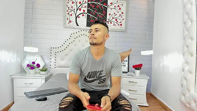 Snapshot of Valentiinoss chatting on 11-07-25, 08:09 Valentiinoss online show from 11-07-25, 08:09