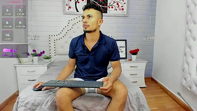 Snapshot of Valentiinoss chatting on 11-14-25, 09:24 Valentiinoss online show from 11-14-25, 09:24