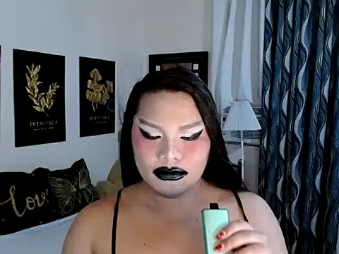 TSbrianaHugeCock online show from 12-18-25, 04:24