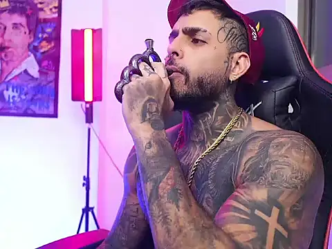 logan hugh8 online show from 11-09-25, 02:32