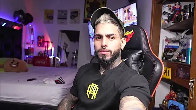 logan hugh8 online show from 03-19-26, 04:27