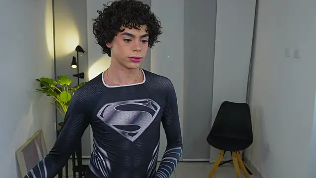 Snapshot of Timmyshy_ chatting on 10-28-25, 12:47 Timmyshy online show from 10-28-25, 12:47