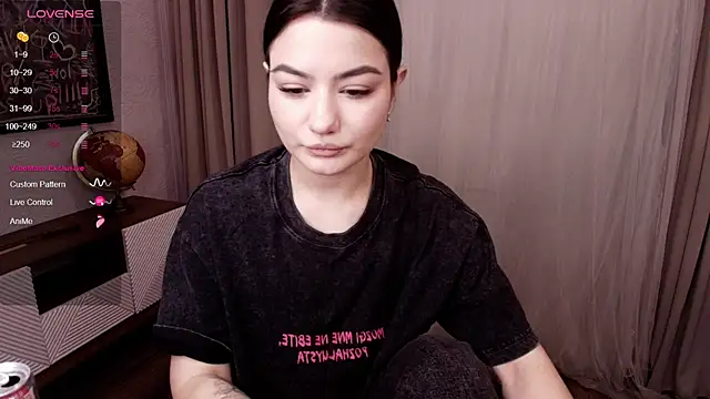 Dark Moni online show from 10-19-25, 02:45