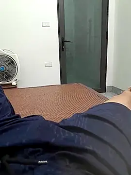 quoc85 online show from 10-03-25, 02:47