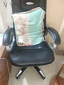 Snapshot of Nupur12s chatting on 10-09-25, 05:49 Nupur12s online show from 10-09-25, 05:49