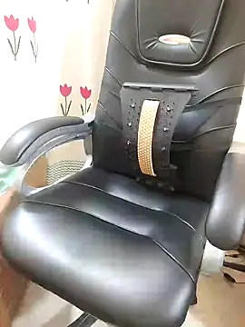 Snapshot of Nupur12s chatting on 10-15-25, 05:18 Nupur12s online show from 10-15-25, 05:18