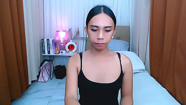 Snapshot of scarlet_smith7 chatting on 05-26-26, 02:24 scarlet smith7 online show from 05-26-26, 02:24