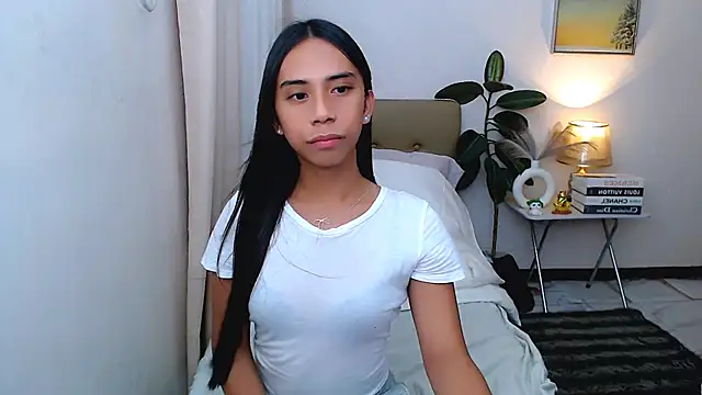 Snapshot of scarlet_smith7 chatting on 06-04-26, 08:09 scarlet smith7 online show from 06-04-26, 08:09