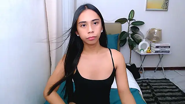 Snapshot of scarlet_smith7 chatting on 06-06-26, 01:21 scarlet smith7 online show from 06-06-26, 01:21