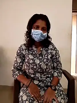 Snapshot of Love_Foreverr12 chatting on 10-11-25, 04:55 Love Foreverr12 online show from 10-11-25, 04:55