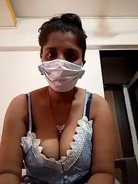 Snapshot of Love_Foreverr12 chatting on 10-16-25, 04:46 Love Foreverr12 online show from 10-16-25, 04:46