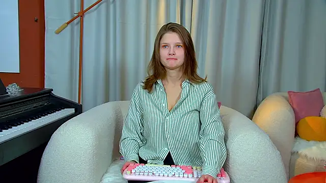 Snapshot of JaneRosen chatting on 10-15-25, 06:35 JaneRosen online show from 10-15-25, 06:35