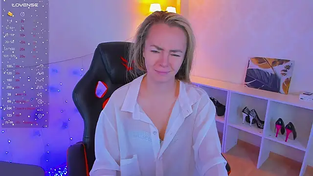 Snapshot of Little_Rockk chatting on 09-25-25, 04:49 Little Rockk online show from 09-25-25, 04:49