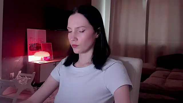 AdeleShinemm online show from 04-15-26, 05:03