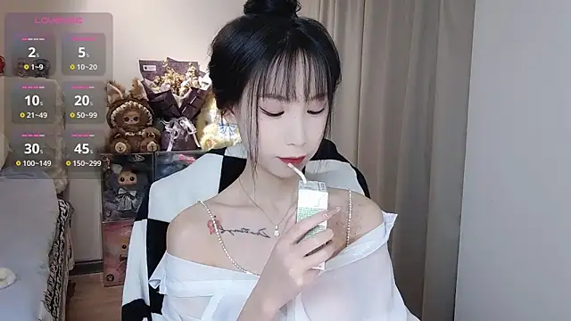 Snapshot of M-OTT_ chatting on 02-16-26, 12:01 M-OTT online show from 02-16-26, 12:01