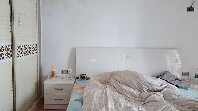 Snapshot of xxz98 chatting on 12-16-25, 05:23 xxz98 online show from 12-16-25, 05:23