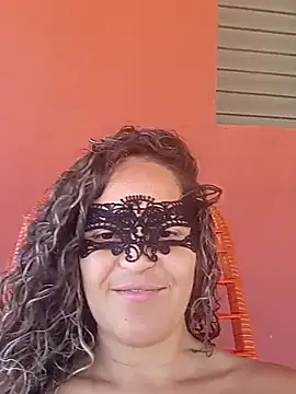 RaphinhaSanches online show from 09-18-25, 01:46