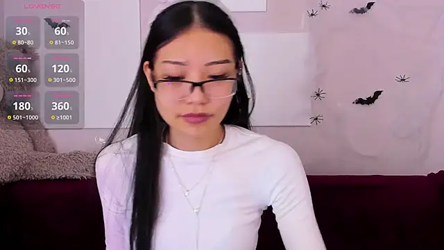 Snapshot of kuro_mimi chatting on 10-29-25, 09:22 kuro mimi online show from 10-29-25, 09:22