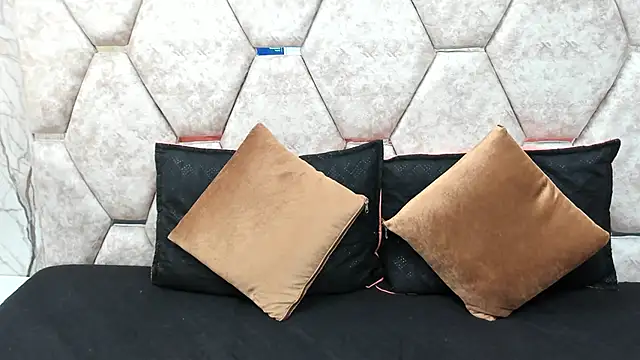 EXOTIC EBONY  online show from 10-11-25, 07:12