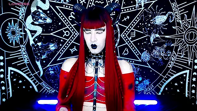 Snapshot of naomi_satan chatting on 10-14-25, 02:34 naomi satan online show from 10-14-25, 02:34