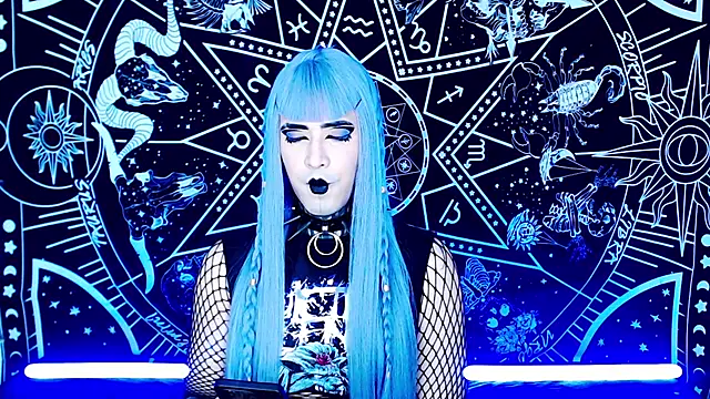 Snapshot of naomi_satan chatting on 11-21-25, 02:21 naomi satan online show from 11-21-25, 02:21