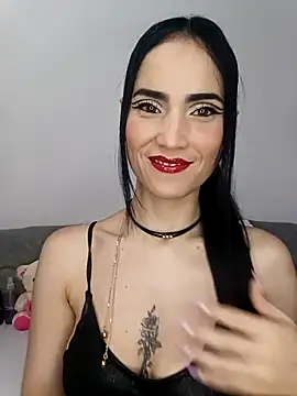 Snapshot of jamila_zair chatting on 10-27-25, 06:01 jamila zair online show from 10-27-25, 06:01