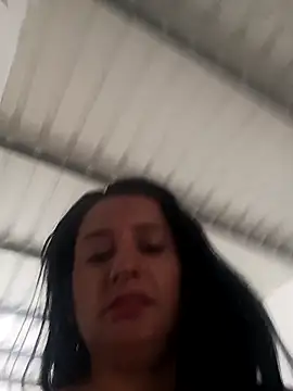 Snapshot of Titiss8921 chatting on 09-09-25, 01:32 Titiss8921 online show from 09-09-25, 01:32