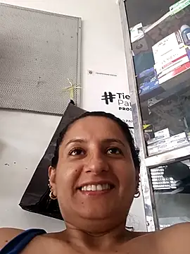 Snapshot of Titiss8921 chatting on 10-03-25, 12:24 Titiss8921 online show from 10-03-25, 12:24