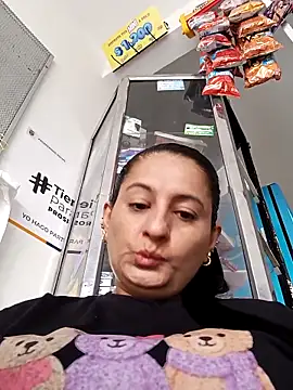 Snapshot of Titiss8921 chatting on 11-13-25, 12:48 Titiss8921 online show from 11-13-25, 12:48