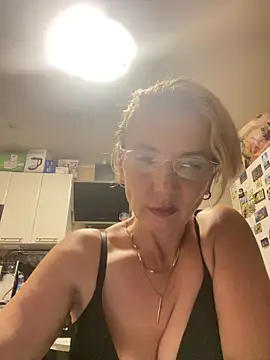 Snapshot of natasha251 chatting on 10-28-25, 11:51 natasha251 online show from 10-28-25, 11:51