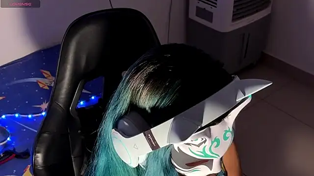 Snapshot of bluesubmissive chatting on 10-28-25, 04:49 bluesubmissive online show from 10-28-25, 04:49