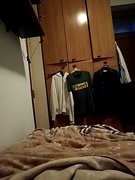 Snapshot of Empi19cm chatting on 11-26-25, 06:03 Empi19cm online show from 11-26-25, 06:03