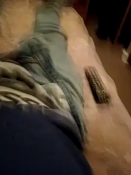 Snapshot of Empi19cm chatting on 02-17-26, 06:03 Empi19cm online show from 02-17-26, 06:03