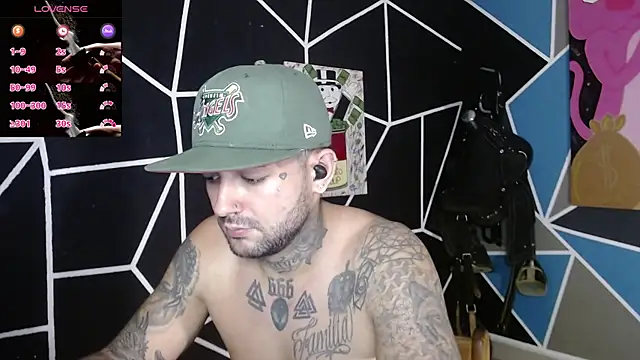 Snapshot of nicolastorres99 chatting on 10-24-25, 02:52 nicolastorres99 online show from 10-24-25, 02:52