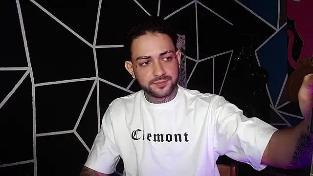 Snapshot of nicolastorres99 chatting on 11-03-25, 03:19 nicolastorres99 online show from 11-03-25, 03:19